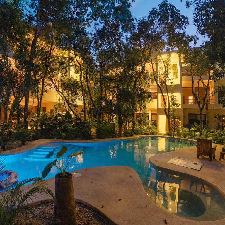 Stylish Ground-Floor 3BR Haven with Luxe Plunge Pool - Apartamento - 58