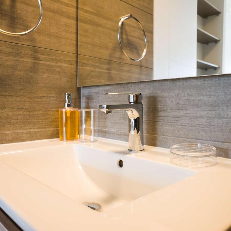 Chic Retreat perfect for five Guests - Apartamento - 25