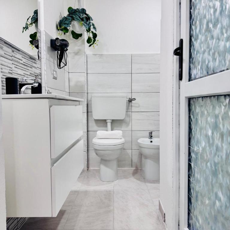 LUNA Room - Camera Matrimoniale con Bagno Privato - 4