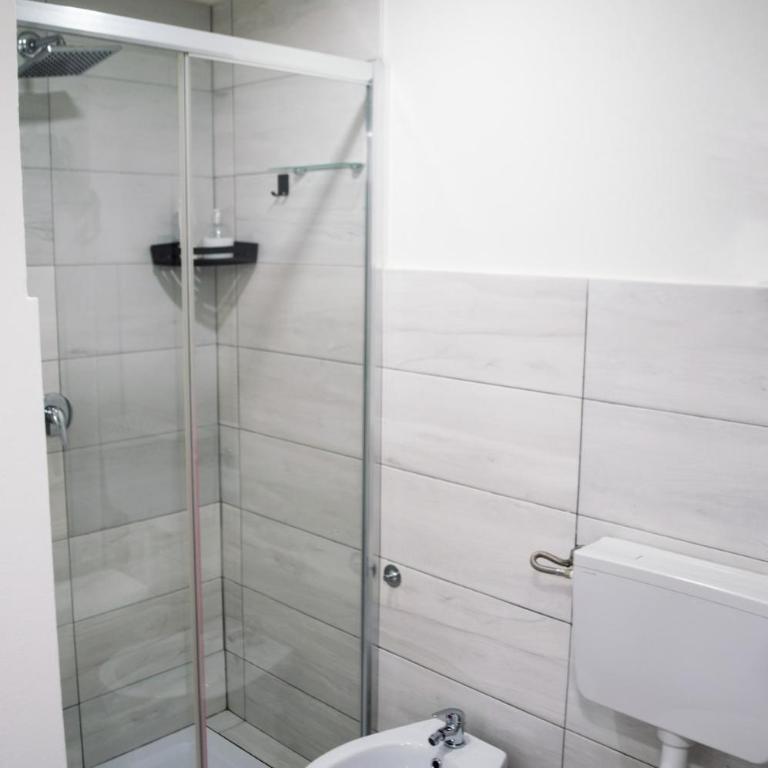 LUNA Room - Camera Matrimoniale con Bagno Privato - 5