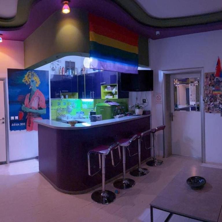 Pop Art Apartment - One-Bedroom Apartment - 15