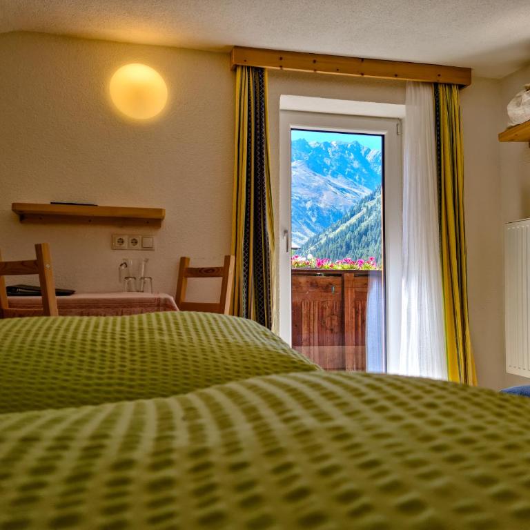 Haus Bergheim - Dreibettzimmer - 1