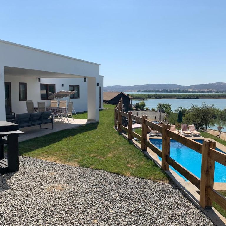 Casa con vista lago Rapel - Six-Bedroom House - 1