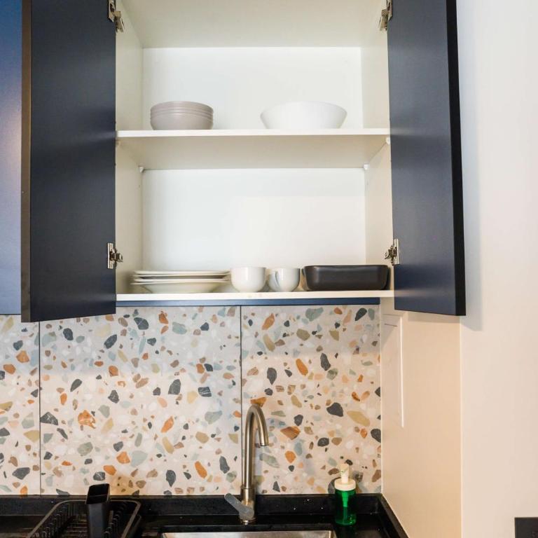 Elegant 1BR Retreat for 3 in Vibrant Las Condes - Apartamento - 6