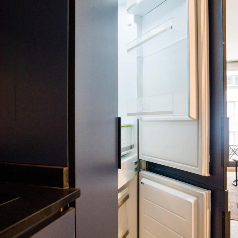 Elegant 1BR Retreat for 3 in Vibrant Las Condes - Apartment - 19