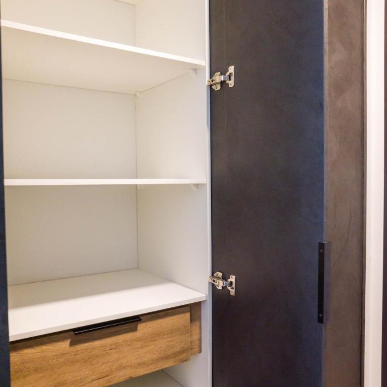 Elegant 1BR Retreat for 3 in Vibrant Las Condes - Apartment - 25