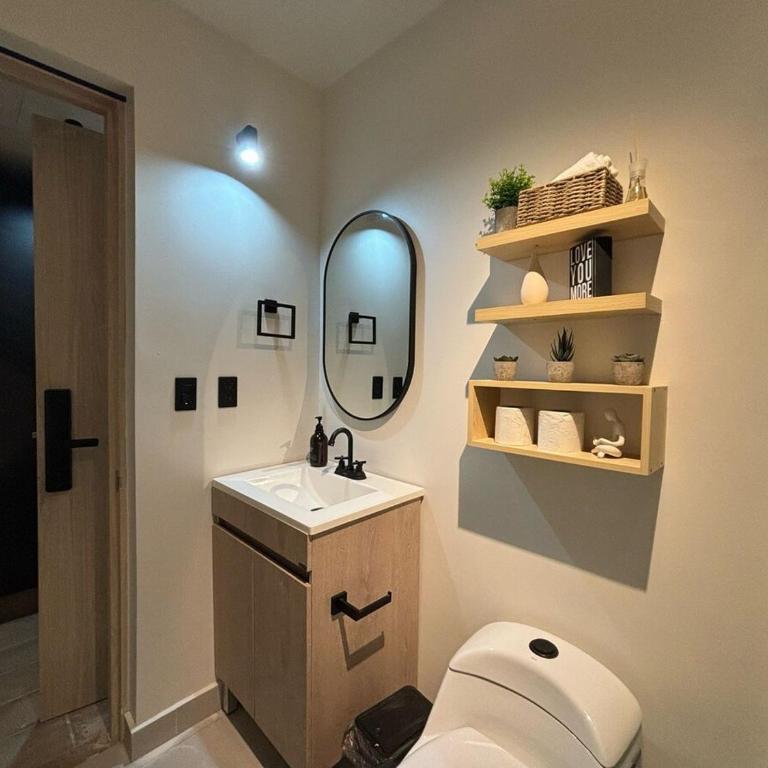Travel VIP Lounge Themed Stay with Private Parking - One-Bedroom Apartment - 10