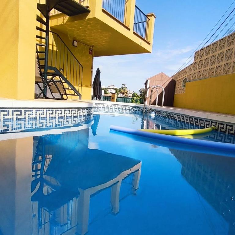 Paraíso del mar- Villa privada con piscina propia y vista al mar cerca de la playa - Casa de 3 dormitorios - 1