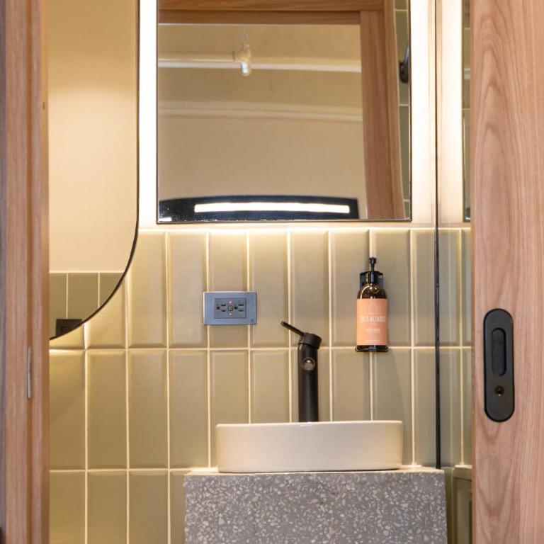 Hotel Tres Altares Sabaneta - Habitación Doble Deluxe con balcón - 14