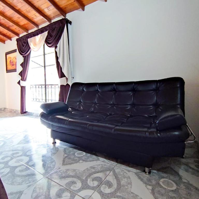 Acogedor apartamento cerca al tranvía 301 - Two-Bedroom Apartment - 38