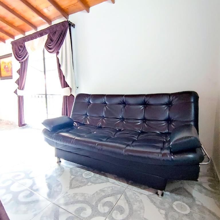 Acogedor apartamento cerca al tranvía 301 - Two-Bedroom Apartment - 41