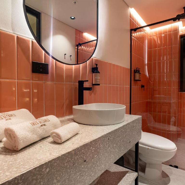 Hotel Tres Altares Sabaneta - Habitación Doble Deluxe - 2 camas dobles - 12