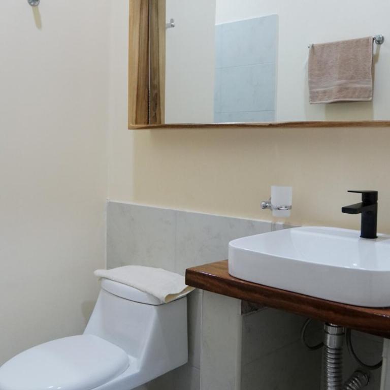 Nómada Private Rooms - Near Santa Marta Center - Double Room (1 Adult + 1 Child) - 3