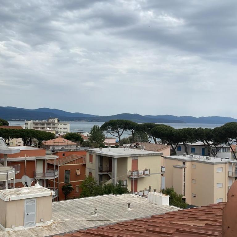 Lovely apartment near the beach - Two-Bedroom Apartment - 2