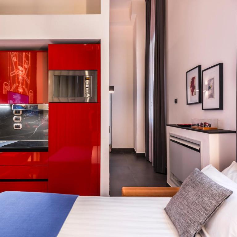 Motor Valley Styled - Luxury Apartments by Design Club Collection - Suite with Hot Tub - 14