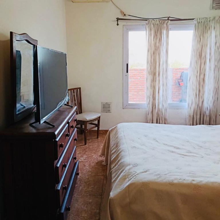 Depto Temporal Barrio Escuela - Casa de 2 dormitorios - 2