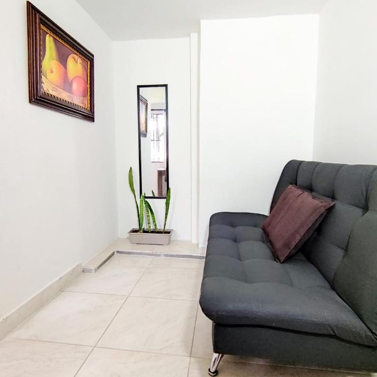 Acogedor apartamento cerca al tranvía 201 - Two-Bedroom Apartment - 50