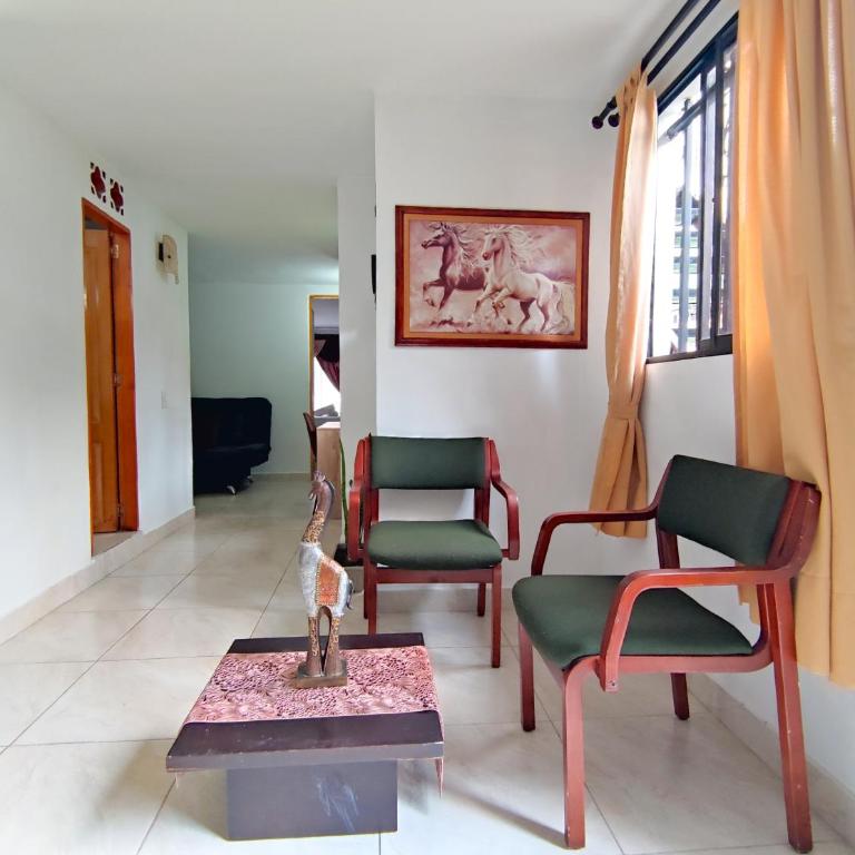 Acogedor apartamento cerca al tranvía 201 - Two-Bedroom Apartment - 16