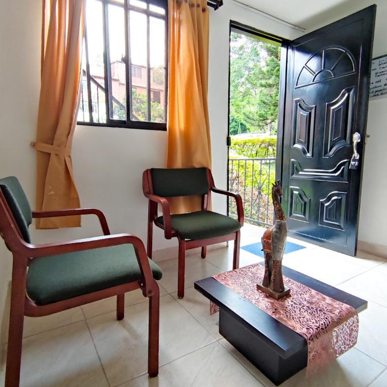 Acogedor apartamento cerca al tranvía 201 - Two-Bedroom Apartment - 14