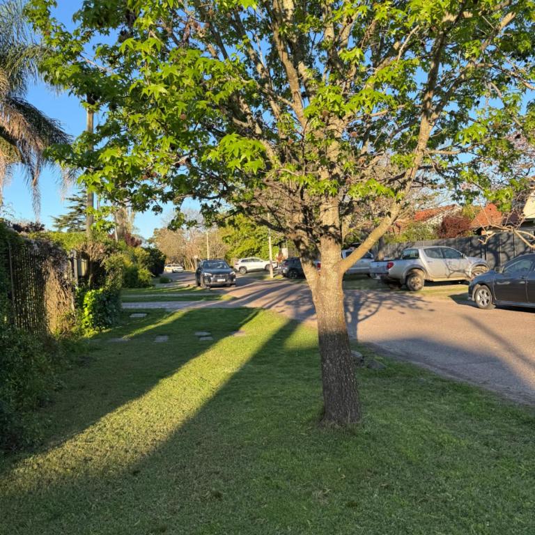 Casa familiar en Carrasco, playa - Three-Bedroom House - 56