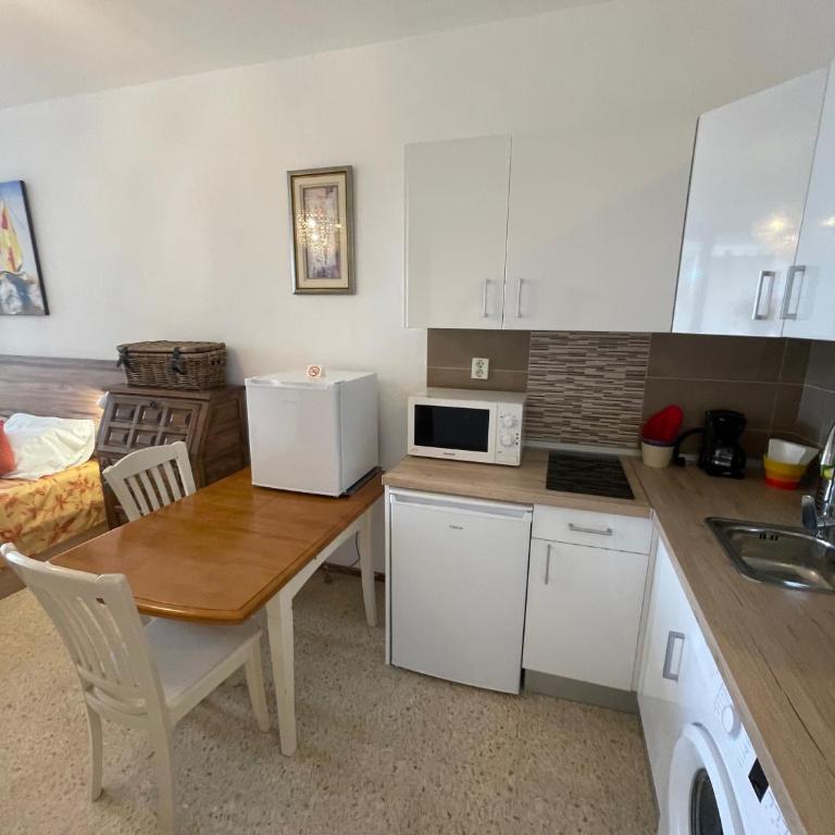 Casa Mar y Sol - Seaview - private parking-renovated studio - Estudio con balcón - 24
