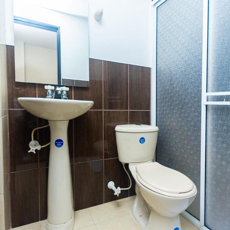 Hotel Bossanova - Habitación Doble con baño privado - 6