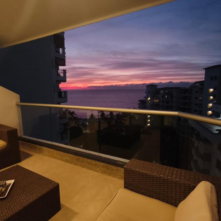 Apartamento con vista al mar en Bello Horizonte, Santa Marta - Three-Bedroom Apartment with Sea View - 1