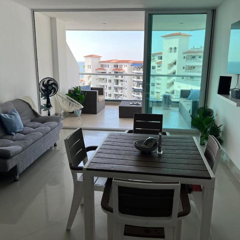 Apartamento con vista al mar en Bello Horizonte, Santa Marta - Three-Bedroom Apartment with Sea View - 9