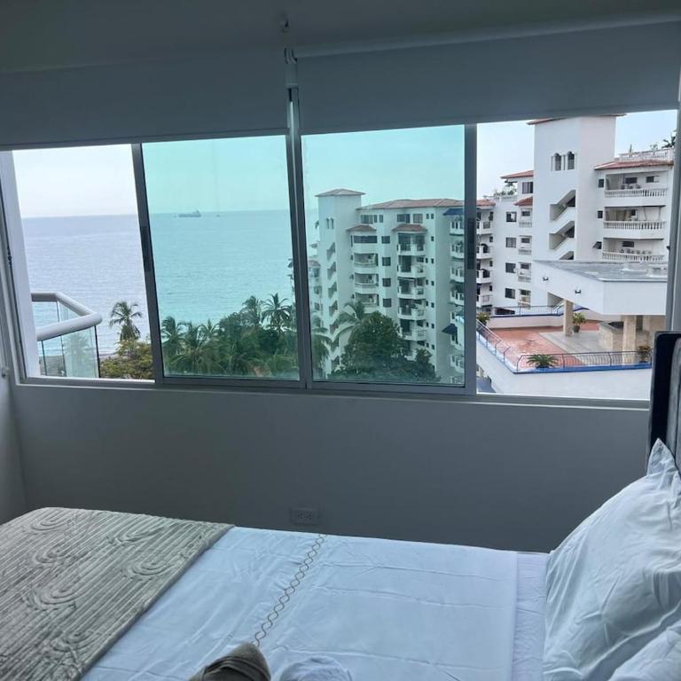 Apartamento con vista al mar en Bello Horizonte, Santa Marta - Three-Bedroom Apartment with Sea View - 15