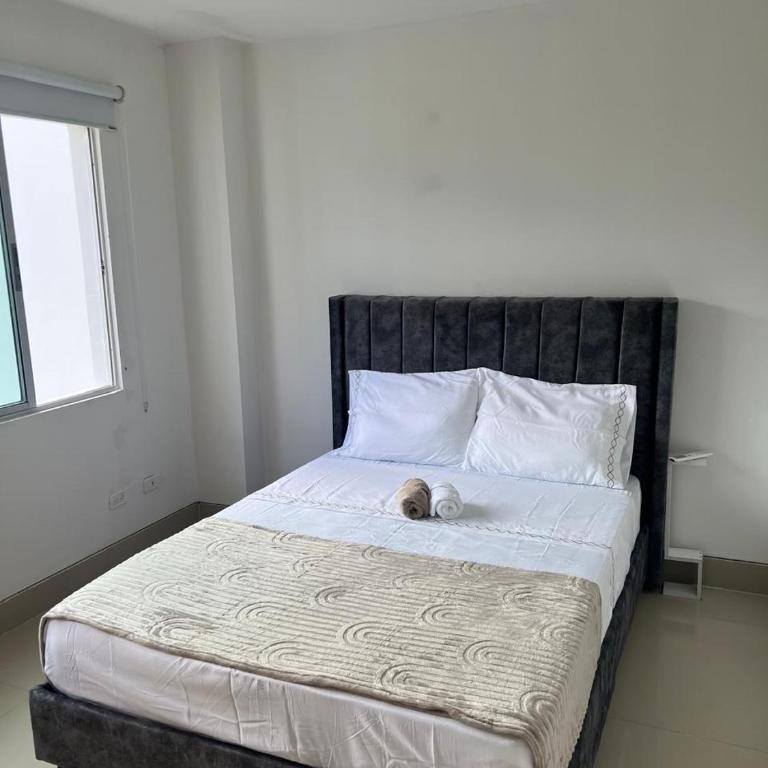 Apartamento con vista al mar en Bello Horizonte, Santa Marta - Three-Bedroom Apartment with Sea View - 20