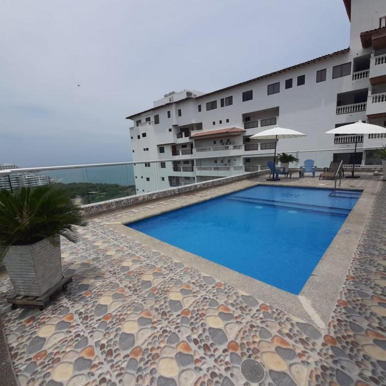 Apartamento con vista al mar en Bello Horizonte, Santa Marta - Three-Bedroom Apartment with Sea View - 28
