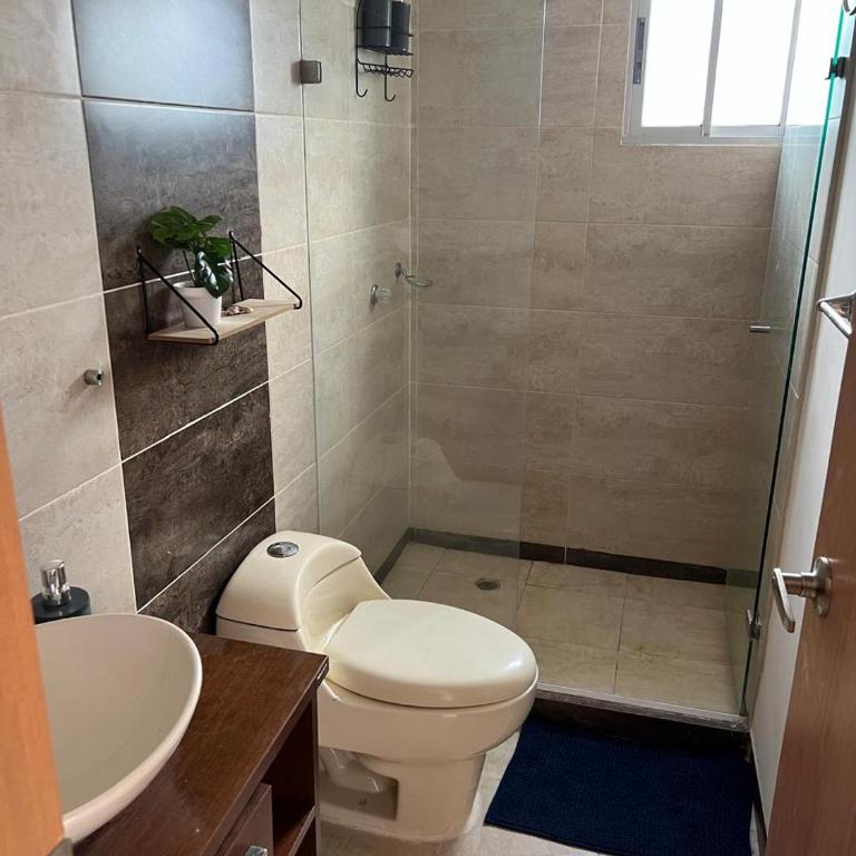 Apartamento con vista al mar en Bello Horizonte, Santa Marta - Three-Bedroom Apartment with Sea View - 31