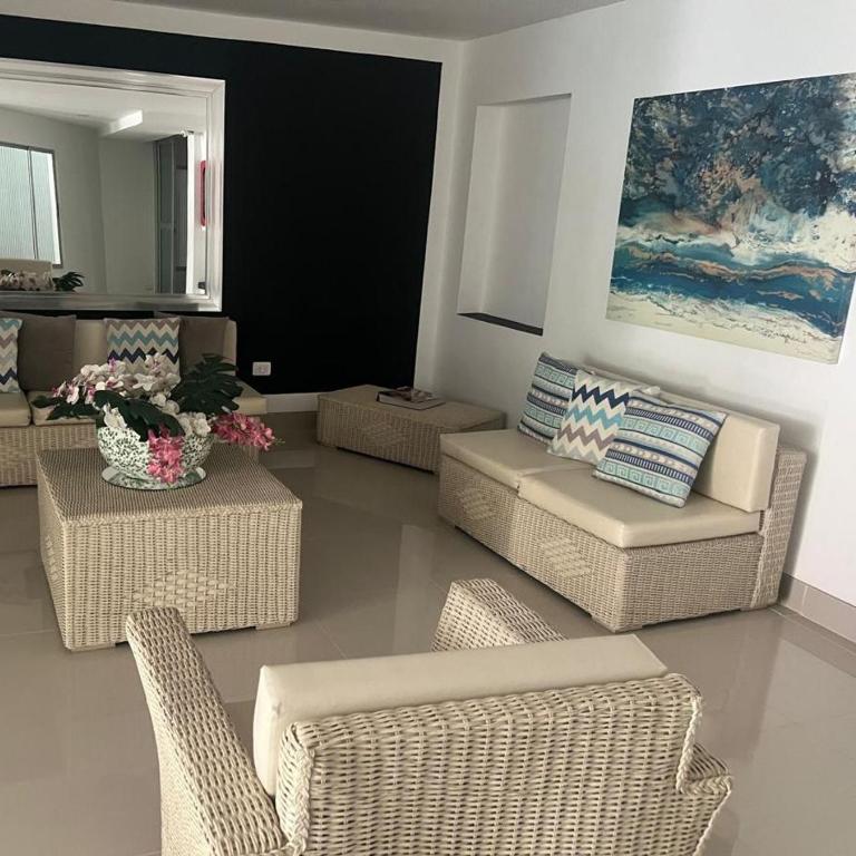 Apartamento con vista al mar en Bello Horizonte, Santa Marta - Three-Bedroom Apartment with Sea View - 32