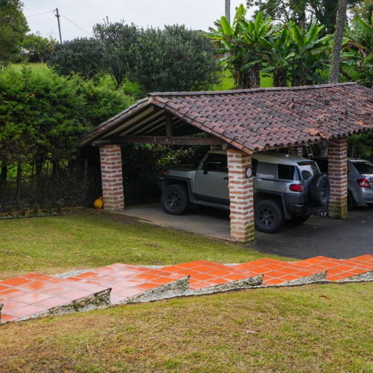 Portofino mountain retreat near Medellín - Five-Bedroom House - 4
