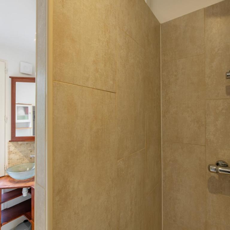 Designer and stylish flat in vibrant Belleville neighborhood near the metro - Appartement 1 Chambre Deluxe - 31