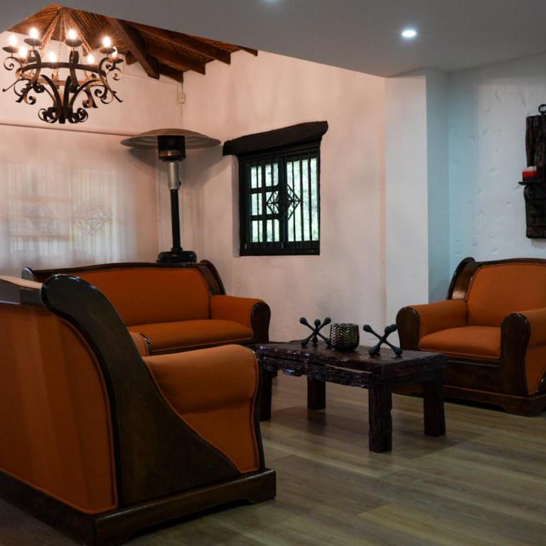 Portofino mountain retreat near Medellín - Five-Bedroom House - 11