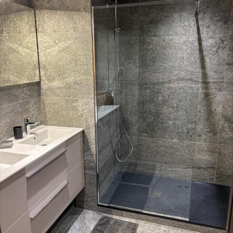 Appartement ÉCUREUIL - Appartement avec Douche - 24