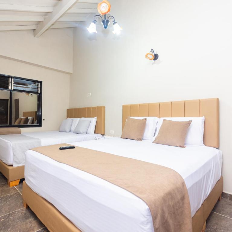 Hotel Bossanova - Habitación Cuádruple Superior - 5