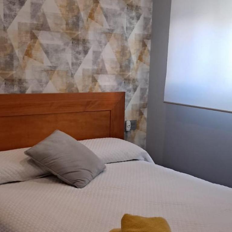 OUH Candy Box - Three-Bedroom Apartment - 10