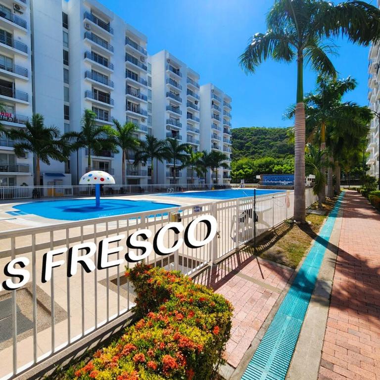Hermoso apartamento fresco en medio de la naturaleza - Two-Bedroom Family Apartment - 2