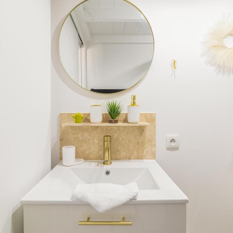 T2 MODERNE VUE MER LES SABLETTES CLIM- WiFi- PARKING - Apartment mit 1 Schlafzimmer - 23