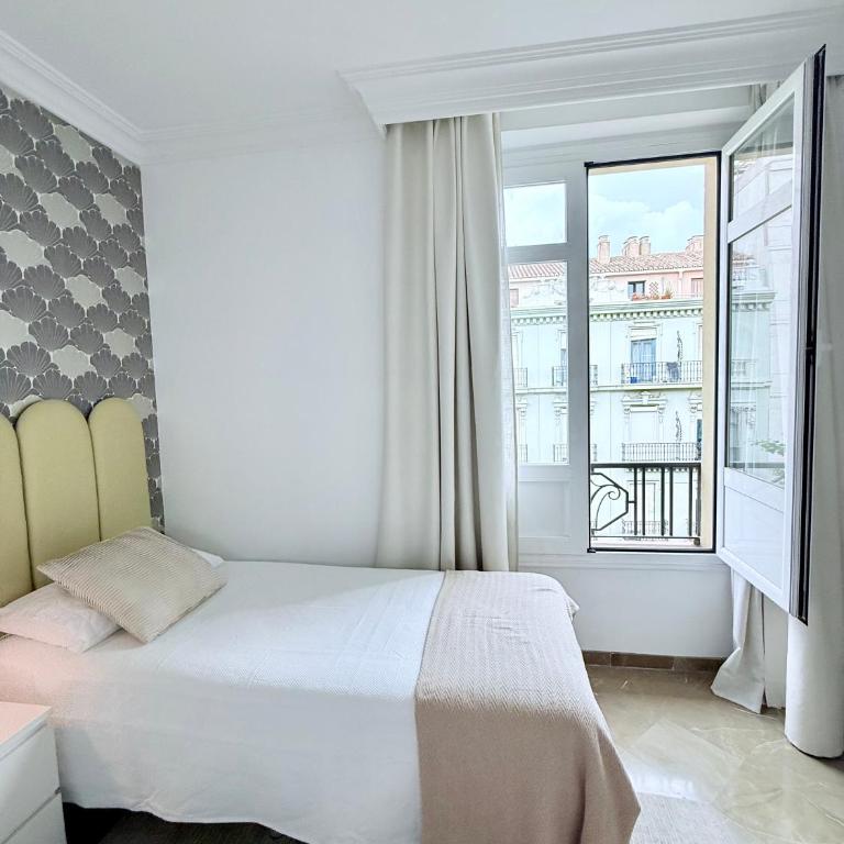 Heart of Granada - Two-Bedroom Apartment - 24