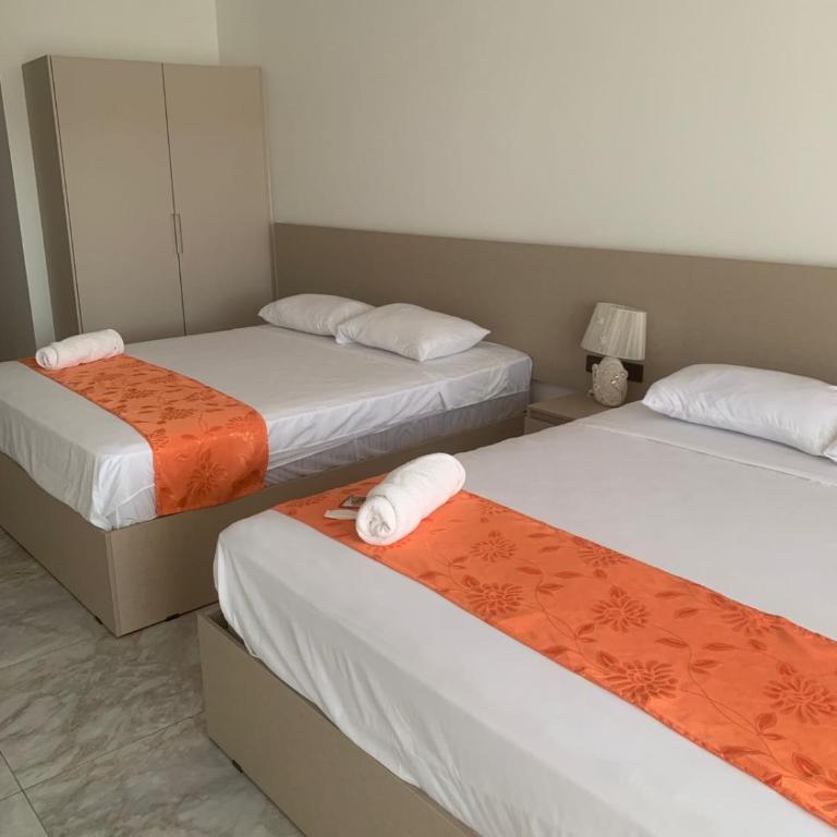 Hostal D'Marv - Family Suite with Balcony - 1