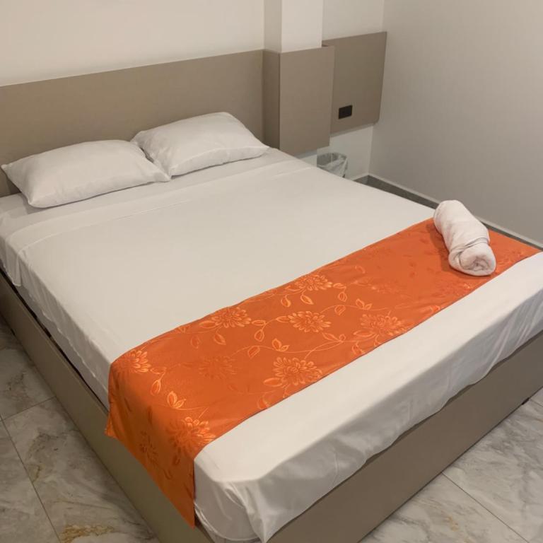 Hostal D'Marv - Double Room with Private Bathroom - 2