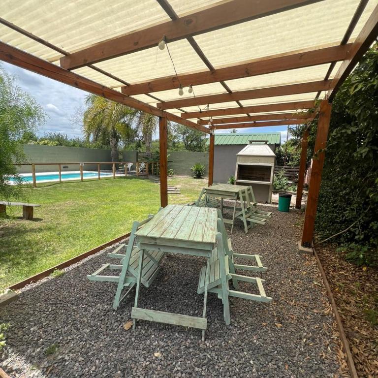 Cabaña con pileta & jardín- a minutos del centro y la playa - Two-Bedroom Bungalow - 6