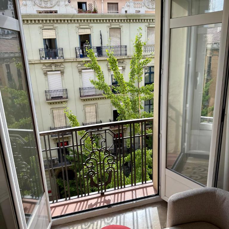 Heart of Granada - Two-Bedroom Apartment - 35