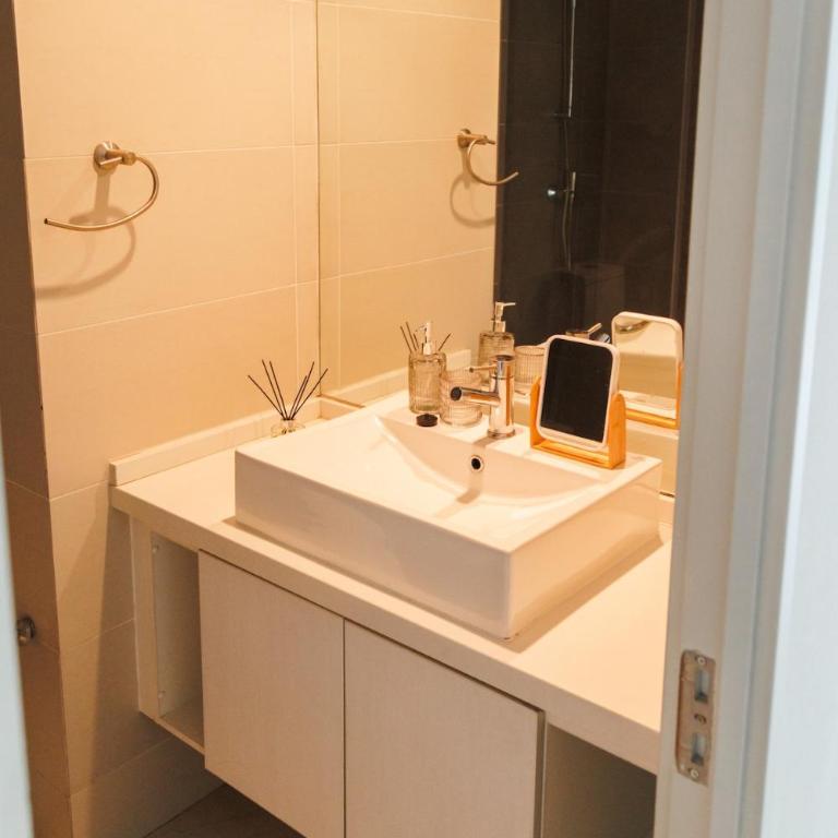Urban Chic by San Cristobal Providencia - Two-Bedroom Apartment - 3