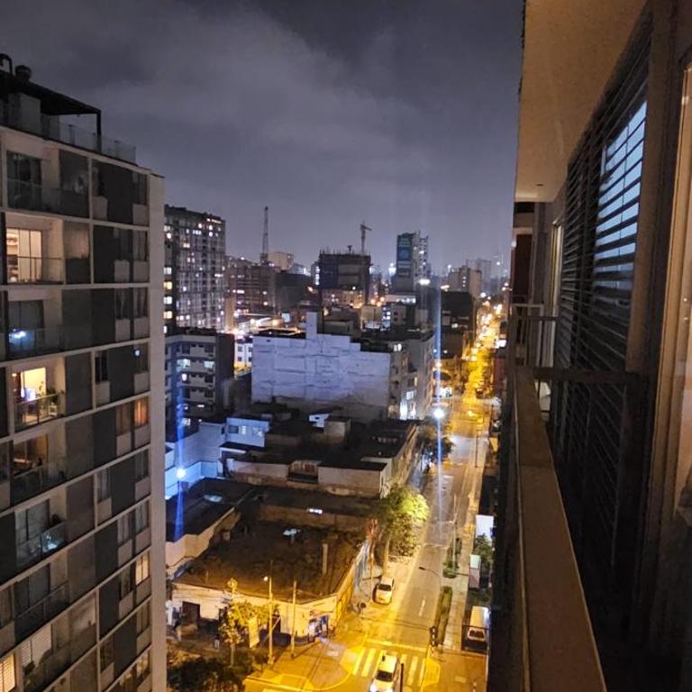 Departamento Céntrico Lima - Two-Bedroom Apartment - 18