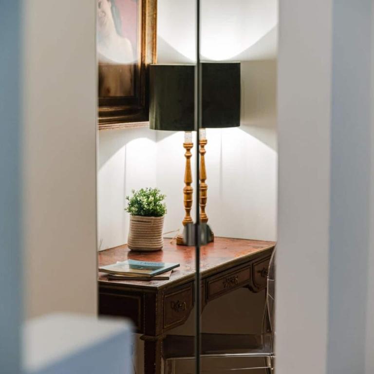Modern Flat in Historic Rome Center - Appartamento con 2 Camere da Letto - 52