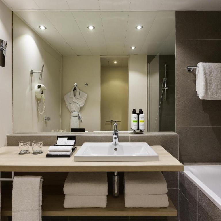 Pullman Paris Montparnasse - Chambre Familiale Classique avec 2 Lits Doubles - 2